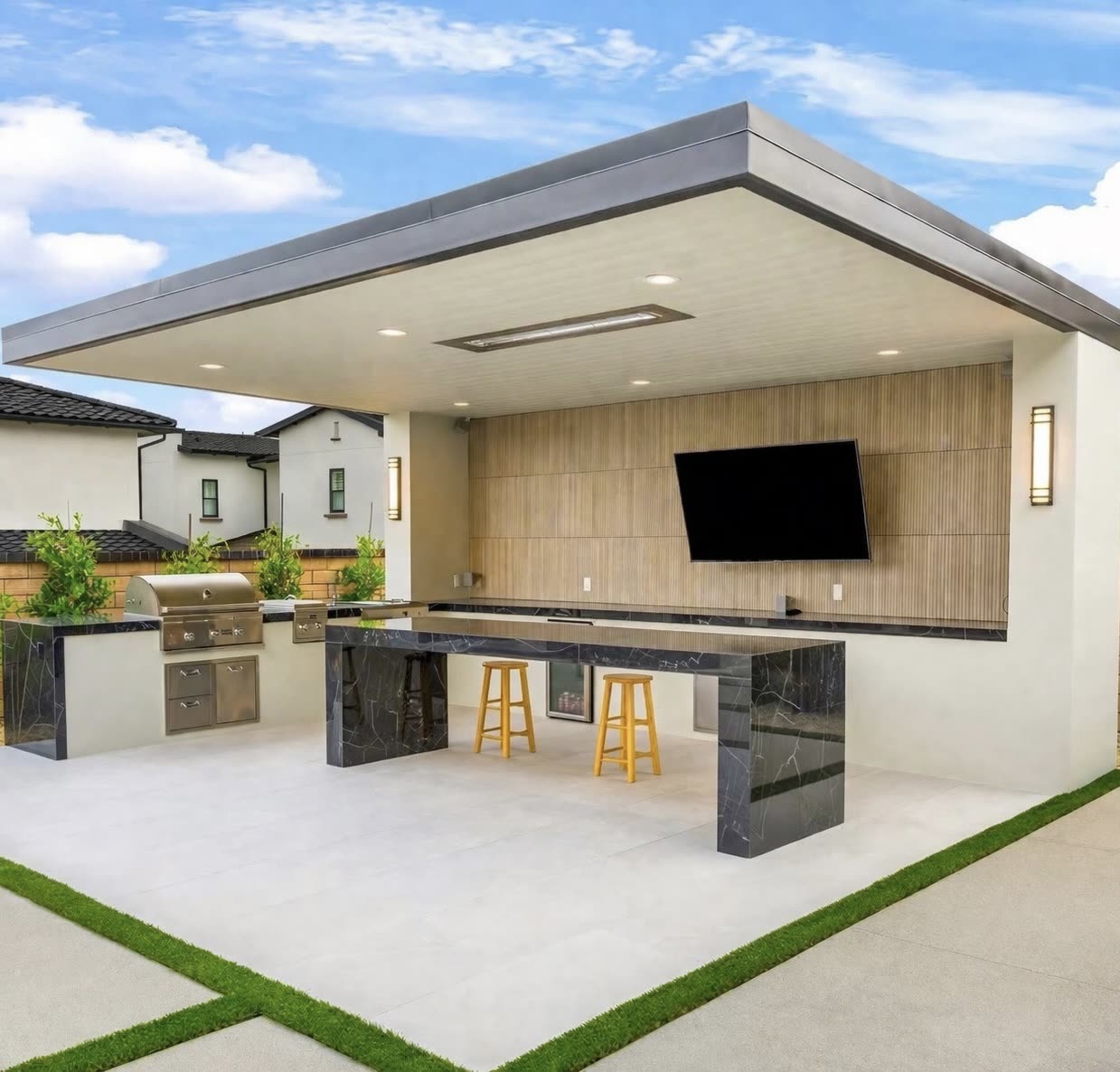 Luxury aluminum pergola and outdoor living space built by Zanares Xterior Living